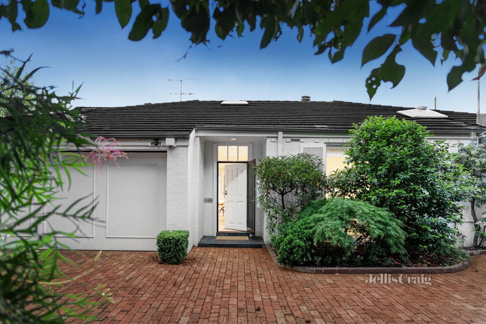 2/714 Orrong Road, Toorak image 11