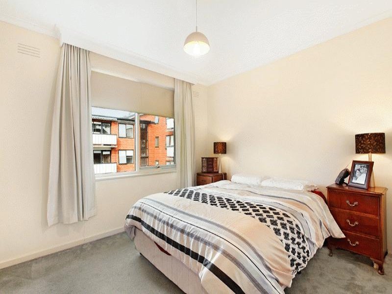 27/154 Rathmines Road, Hawthorn East image 4