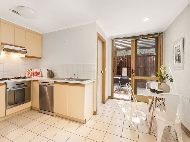 27/16-20 Milton Street, Elwood image 3