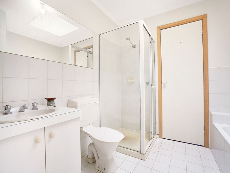 27/16-20 Milton Street, Elwood image 6