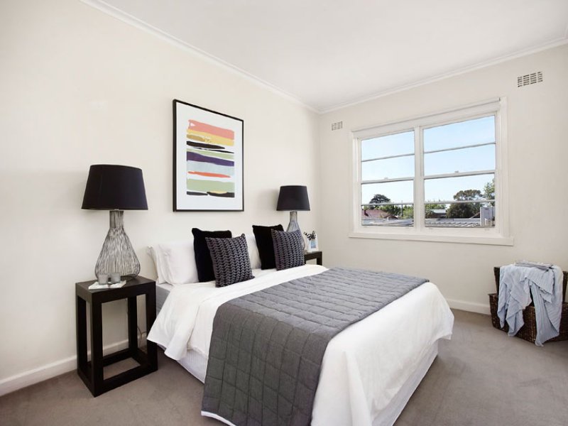 27/169 Ormond Road, Elwood image 4
