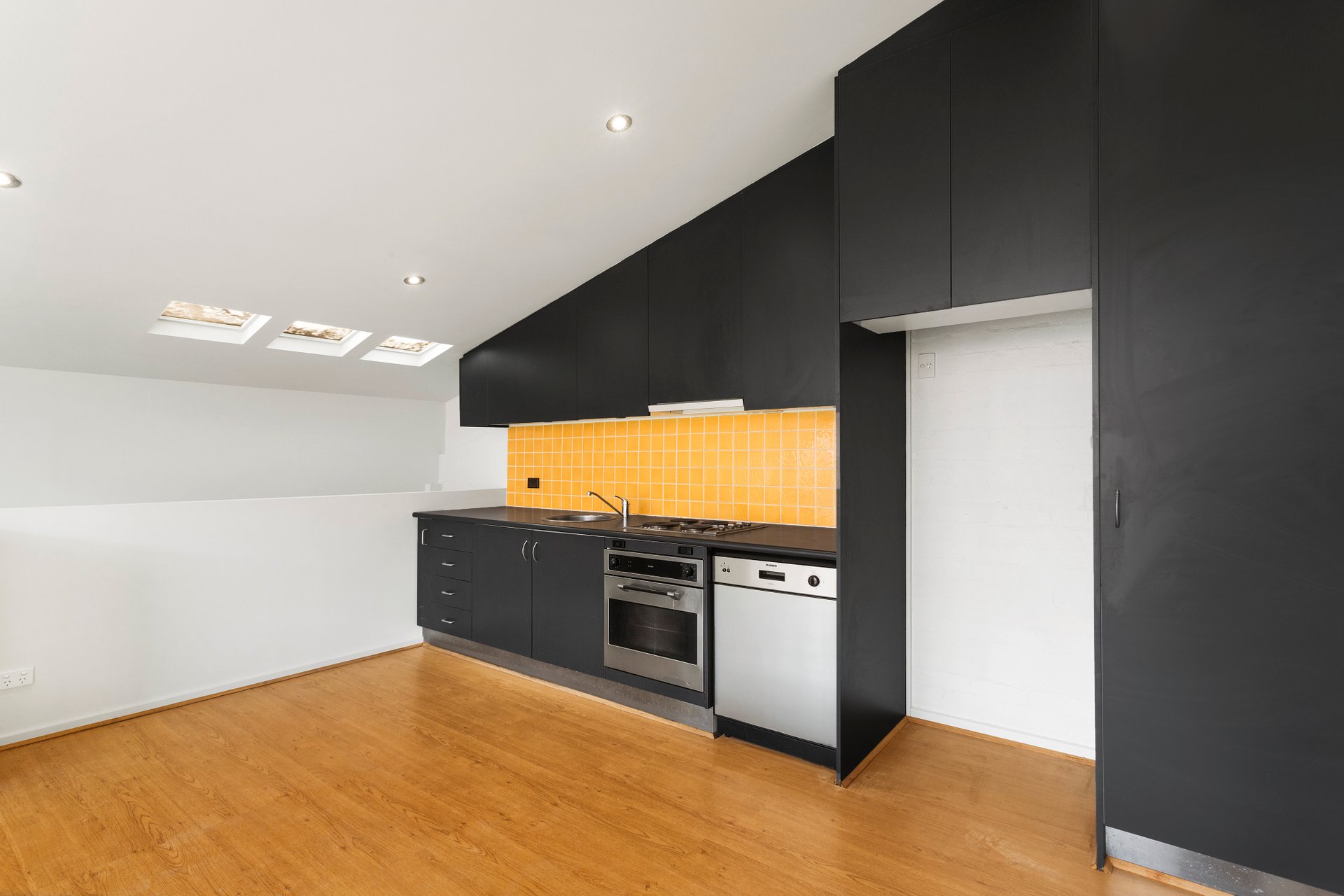 Property Gallery Thumbnail 2