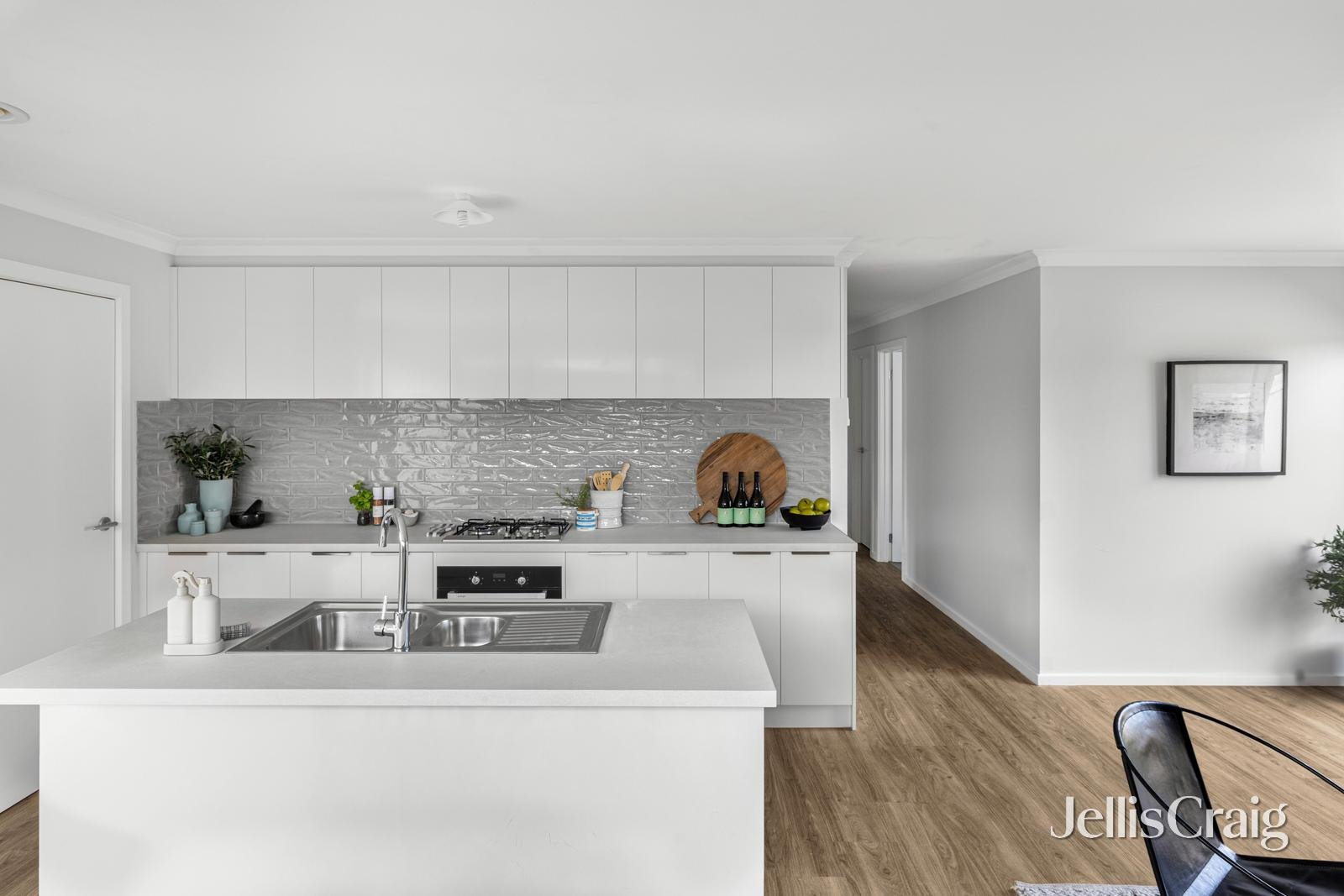 2/719 La Trobe Street, Redan image 2