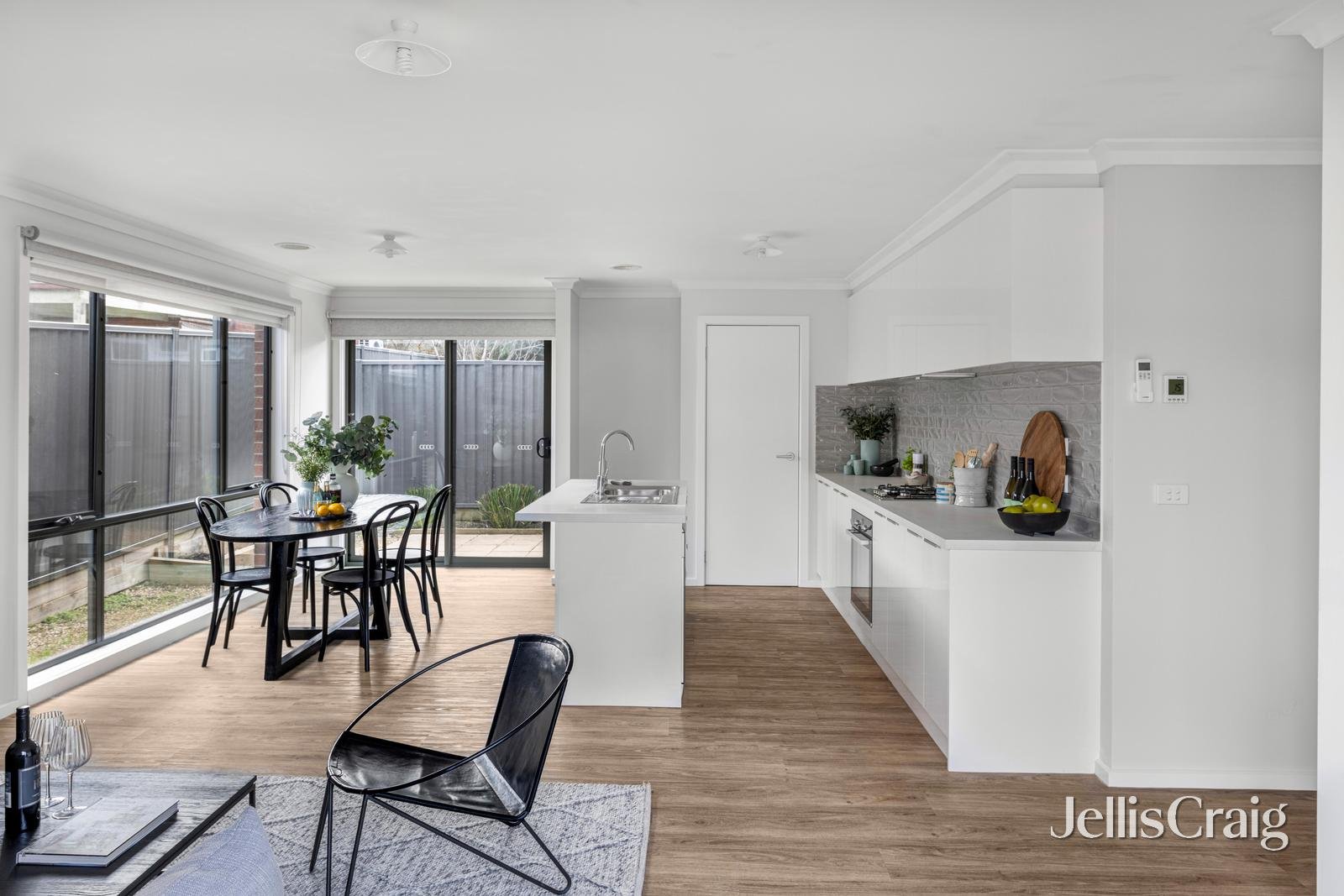 2/719 La Trobe Street, Redan image 4
