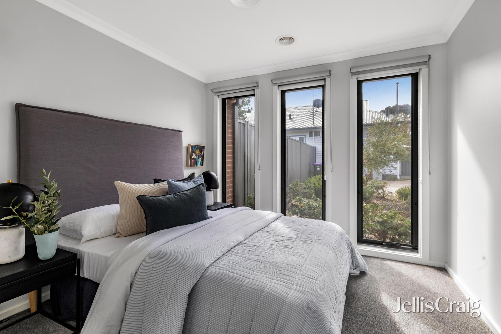2/719 La Trobe Street, Redan image 7