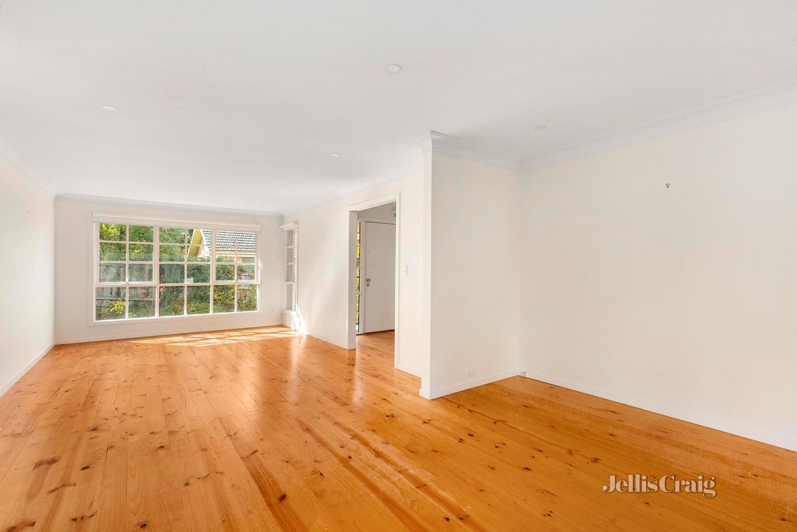 2/72 Essex Road, Surrey Hills image 2