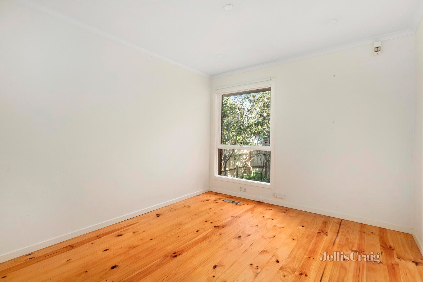 2/72 Essex Road, Surrey Hills image 8