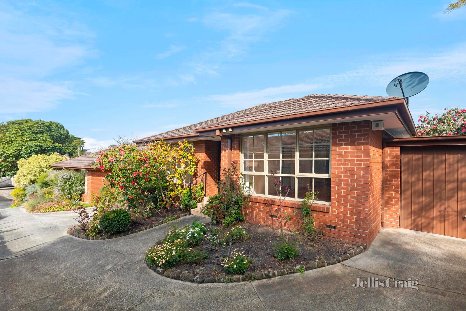 2/72 Essex Road, Surrey Hills image 9