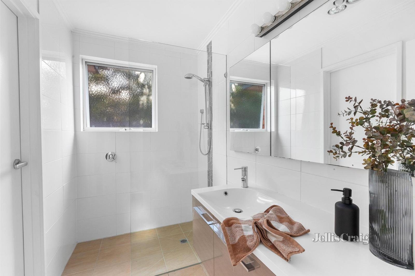 2/72 Holyrood Street, Hampton image 7