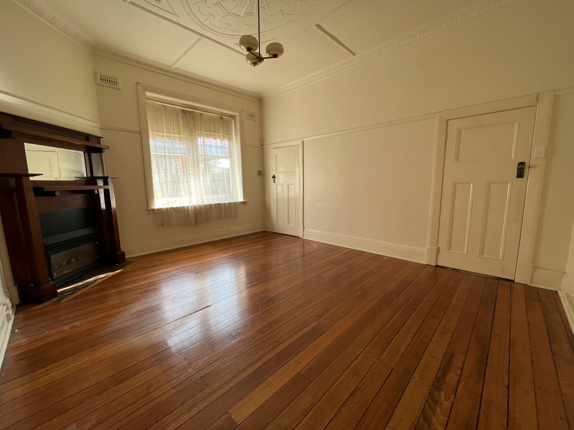 2/72 McKillop Street, Geelong image 2