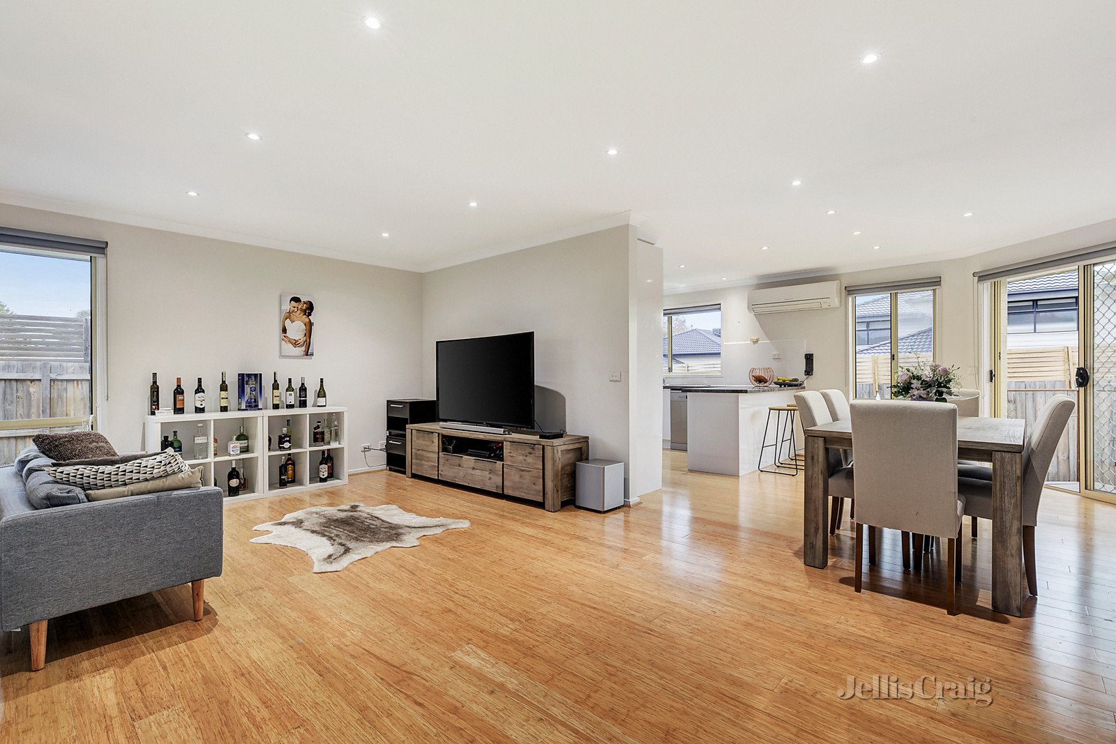 2/73 Bignell Road, Bentleigh East image 2