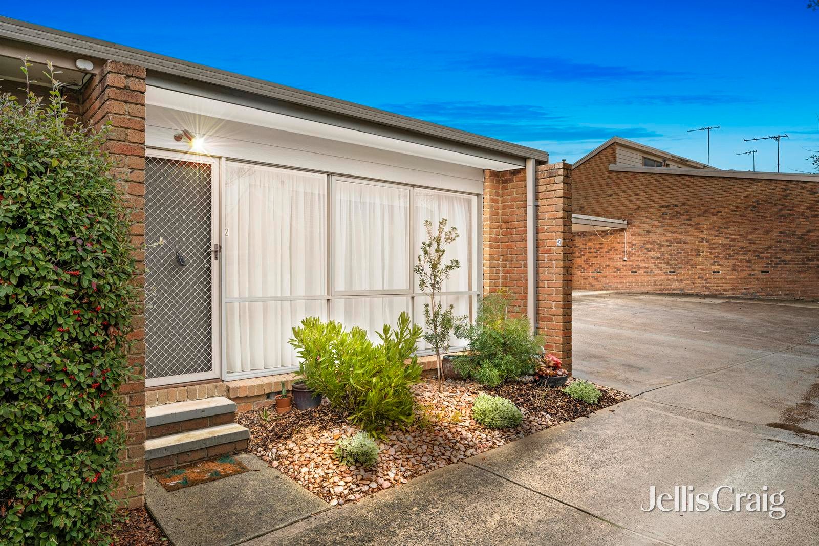 2/73 Cave Hill Road, Lilydale image 2