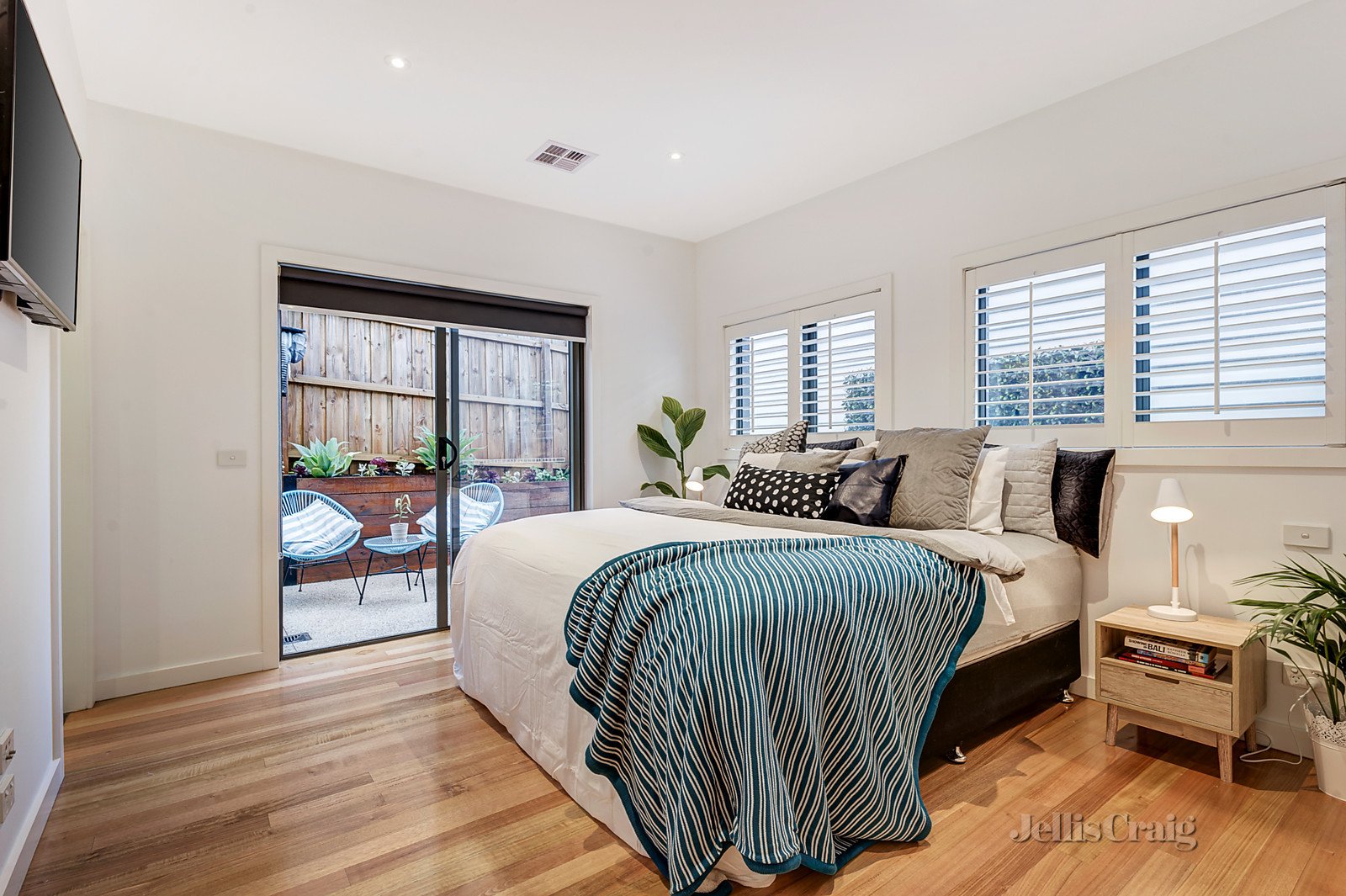 2/73 Greensborough Road, Macleod image 4