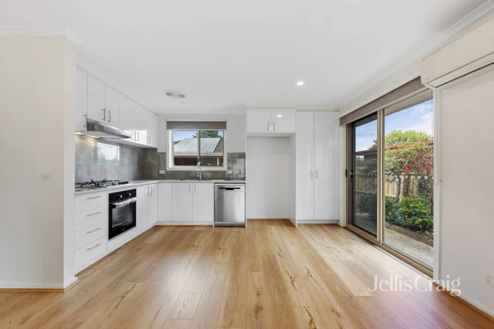 2/73 Mcewan Road, Heidelberg&nbsp;Heights image 2
