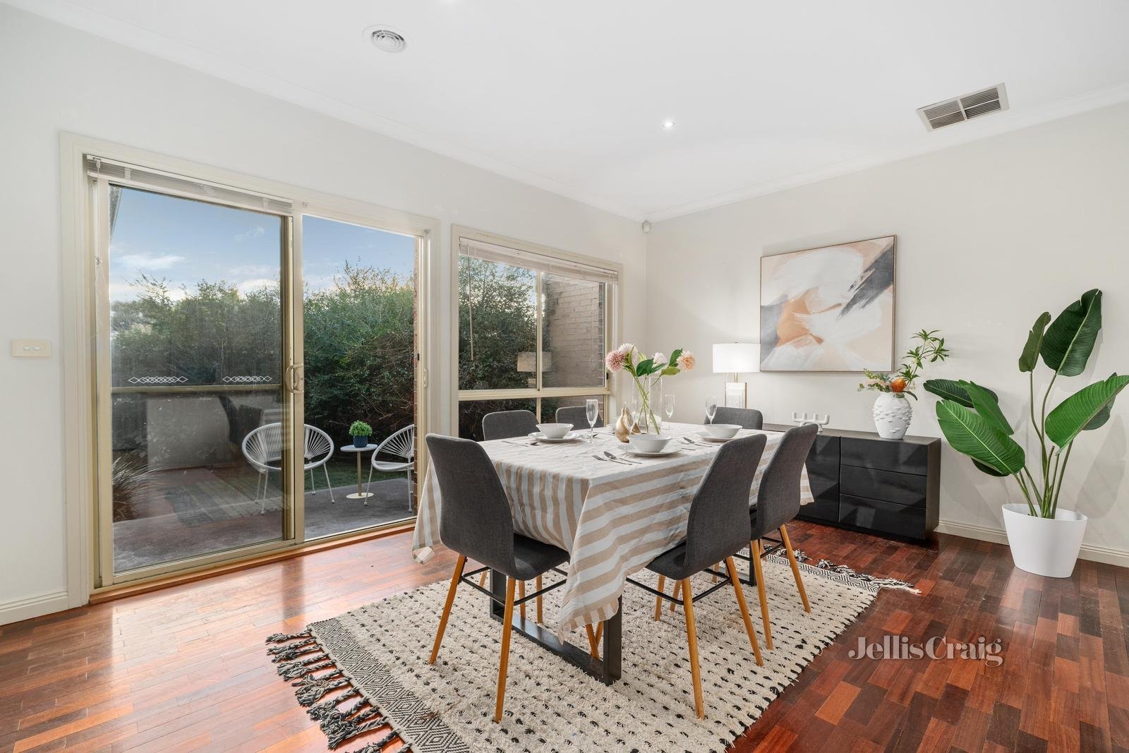2/73 Stanley Avenue, Mount Waverley image 3