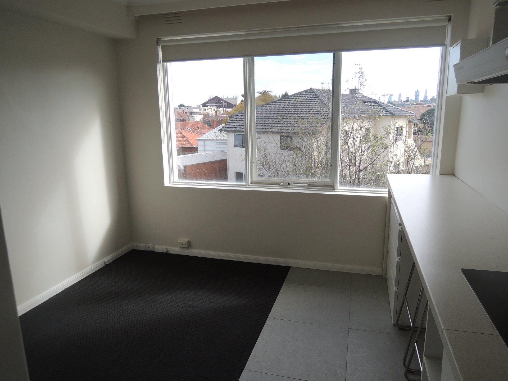 27/31 Smith Street, St Kilda image 2