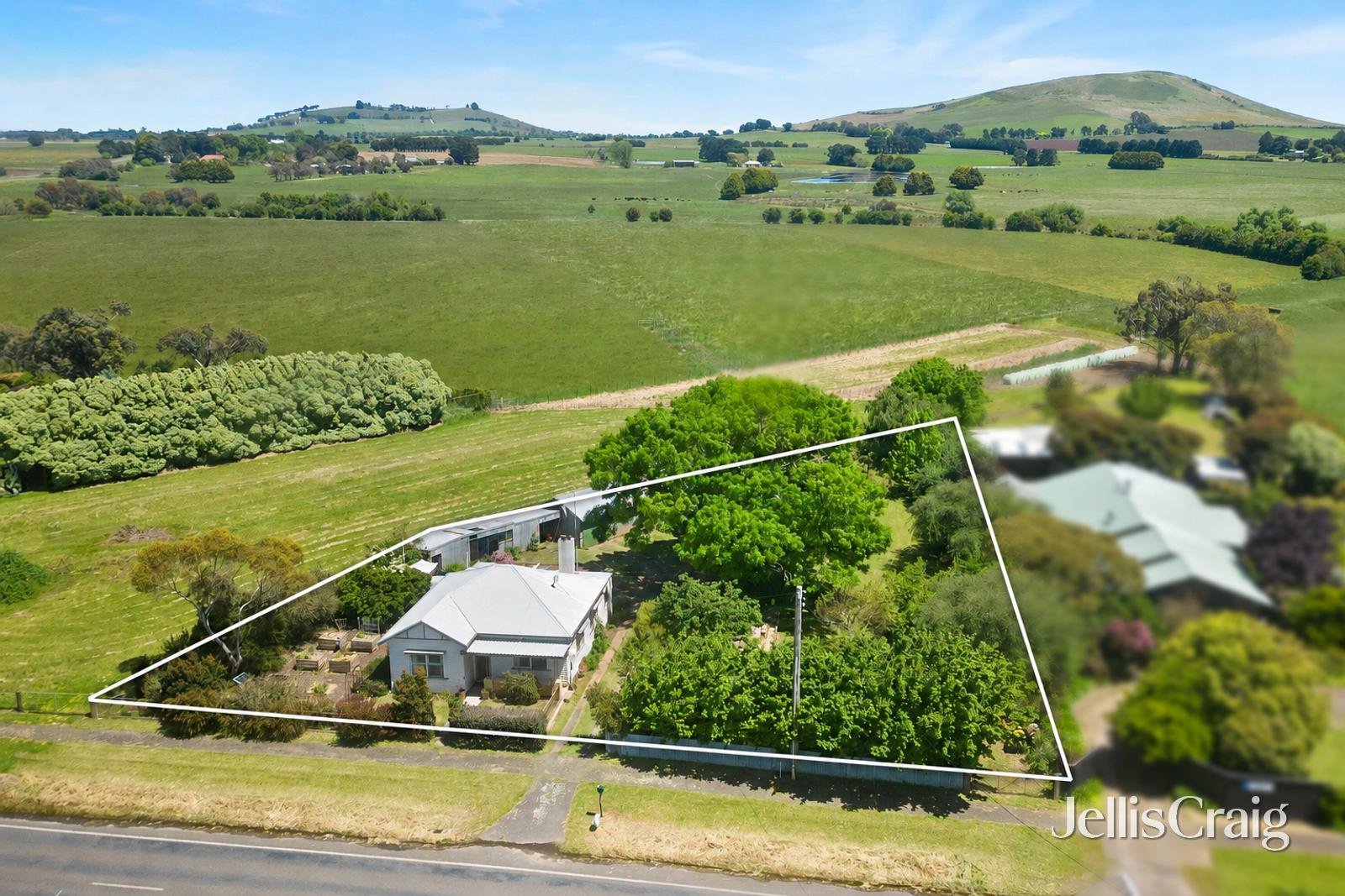 2733 Midland Highway, Newlyn image 2
