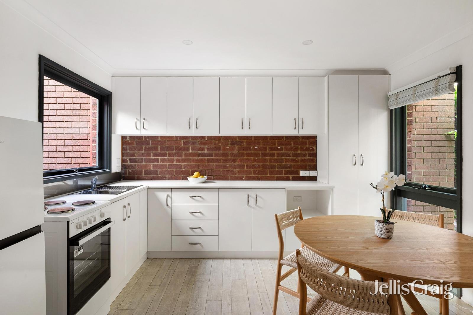 2/74 Airlie Road, Montmorency image 5