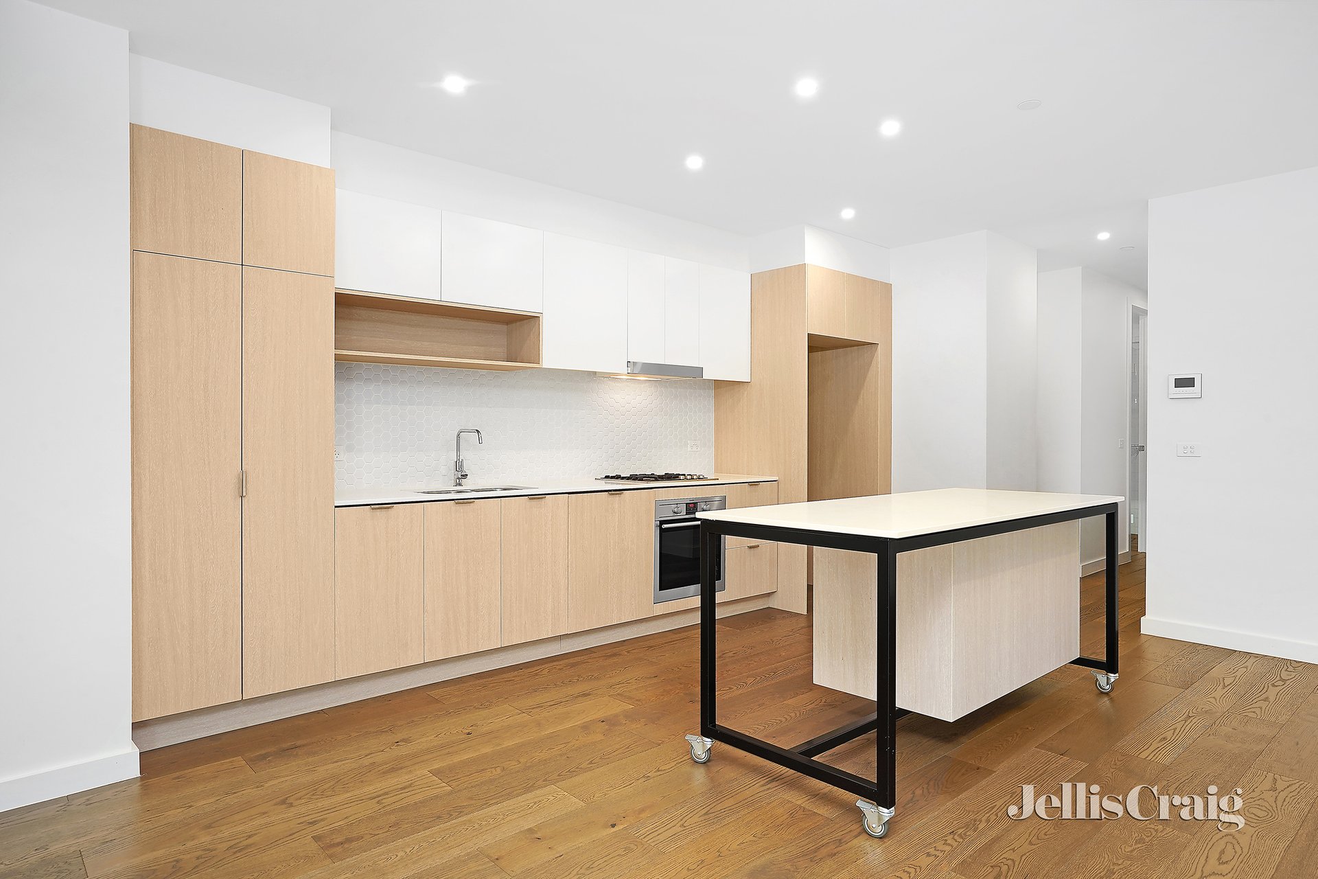 2/74 Darebin Street, Heidelberg image 2