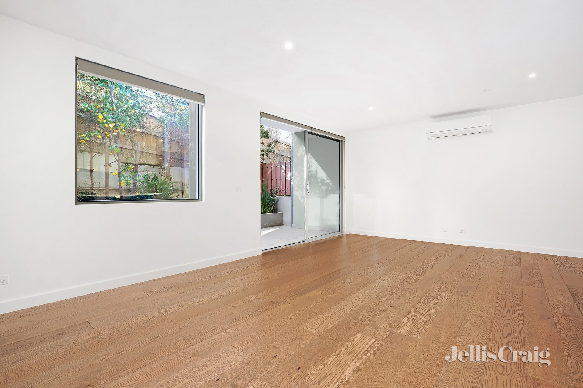 2/74 Darebin Street, Heidelberg image 3