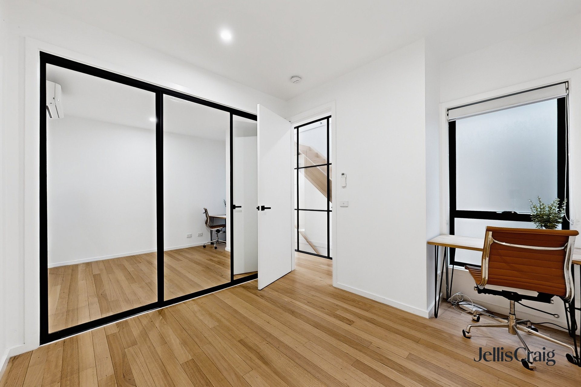 2/74 Nott Street, Port&nbsp;Melbourne image 5