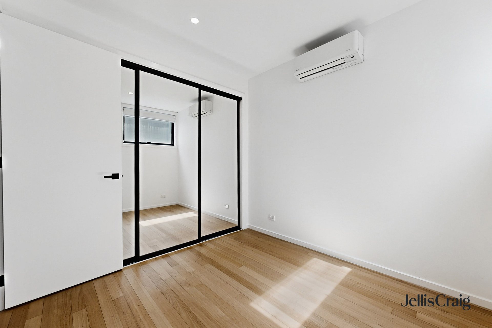 2/74 Nott Street, Port&nbsp;Melbourne image 8