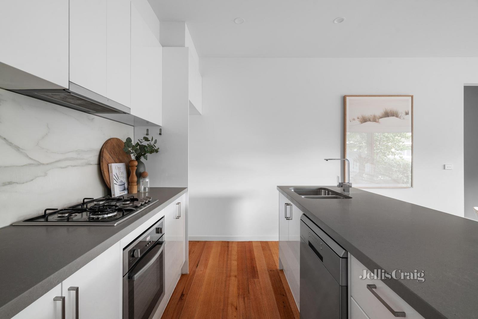 2/74 Sherbourne Road, Montmorency image 4