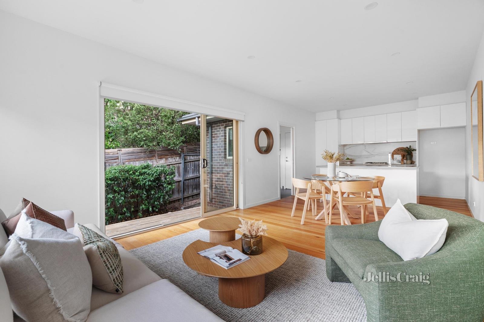 2/74 Sherbourne Road, Montmorency image 5