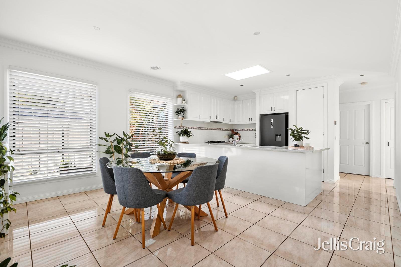 2/74 Sladen Street, Hamlyn Heights image 3