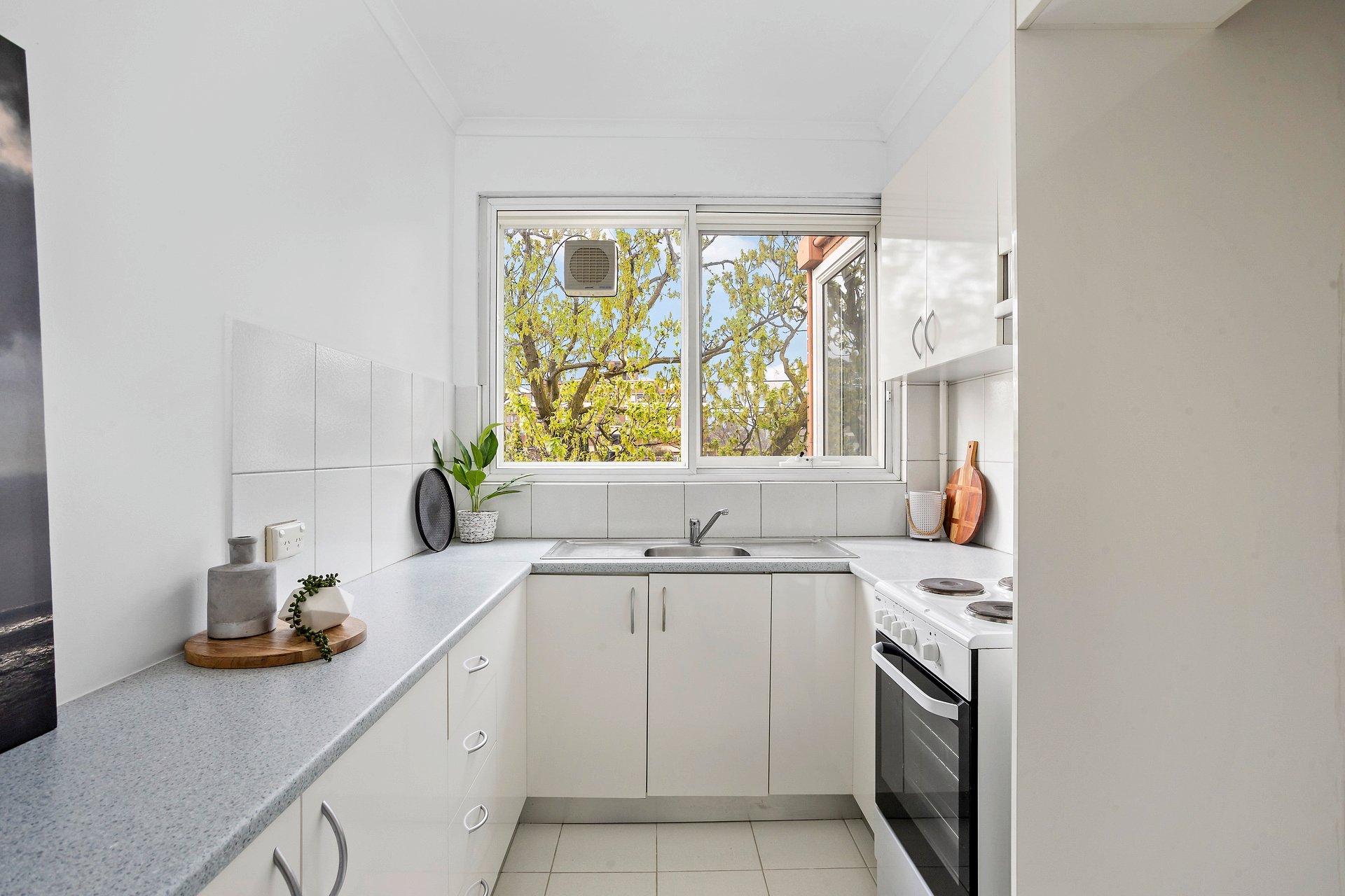 Property Gallery Thumbnail 3