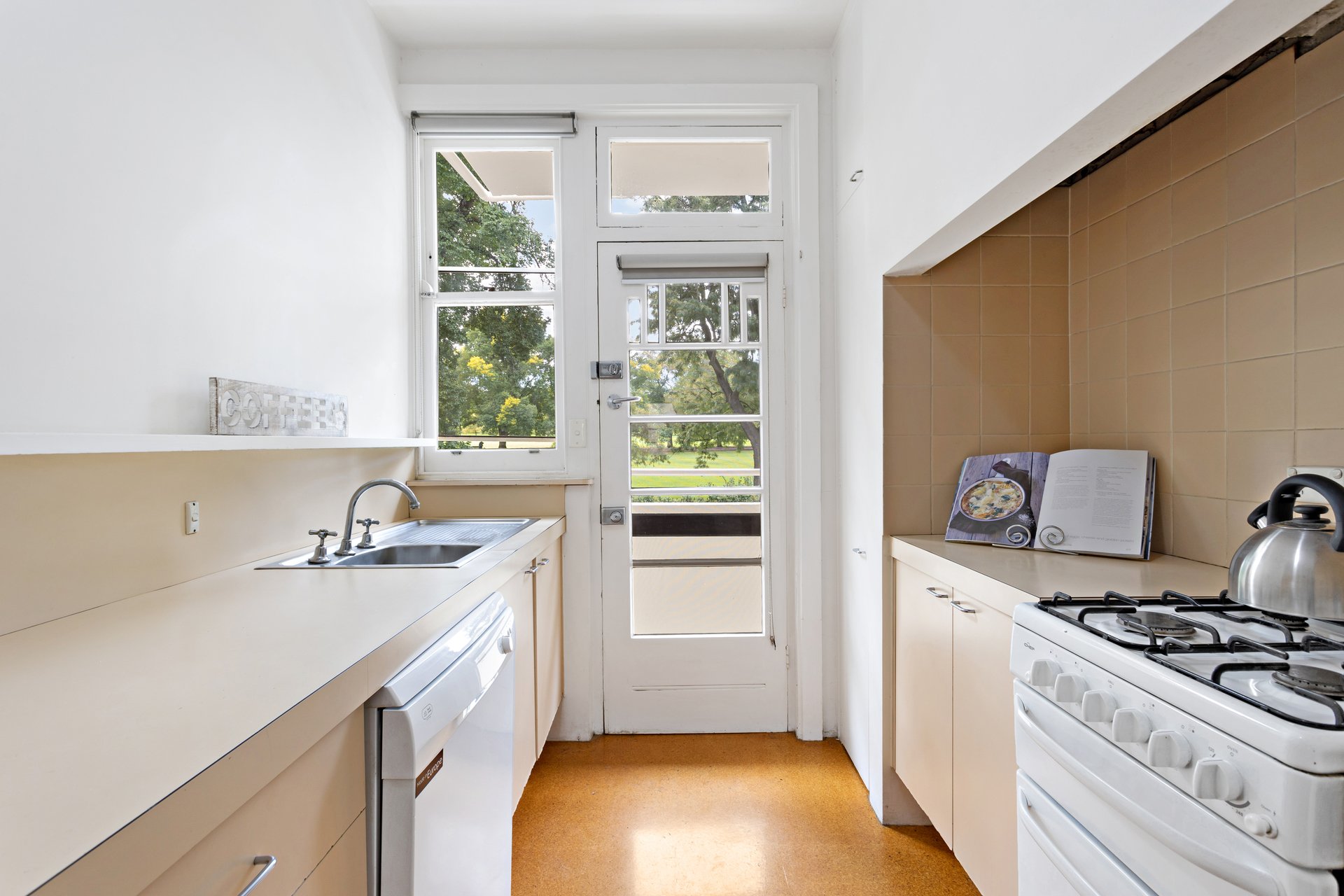 Property Gallery Thumbnail 4