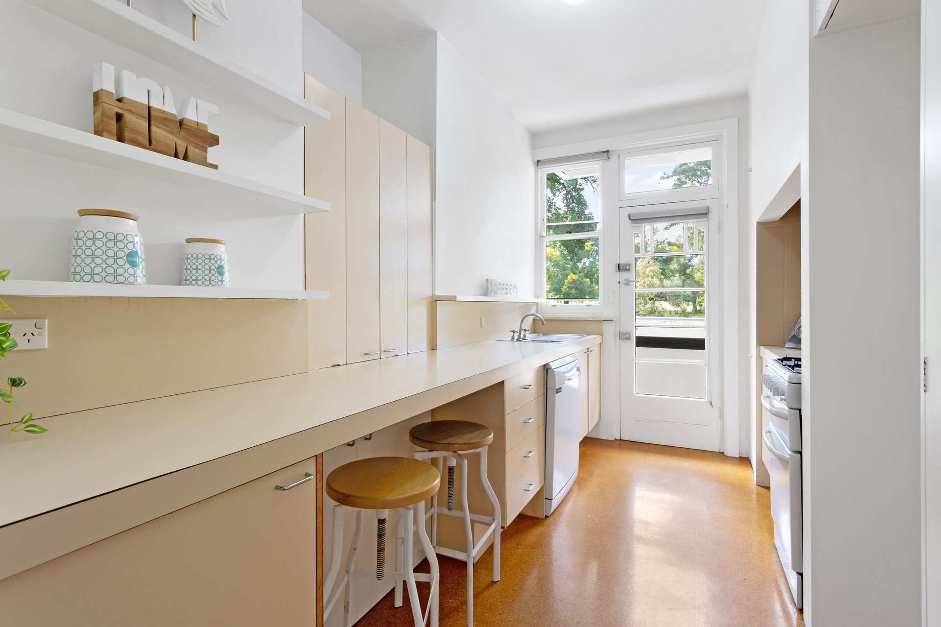 Property Gallery Thumbnail 5