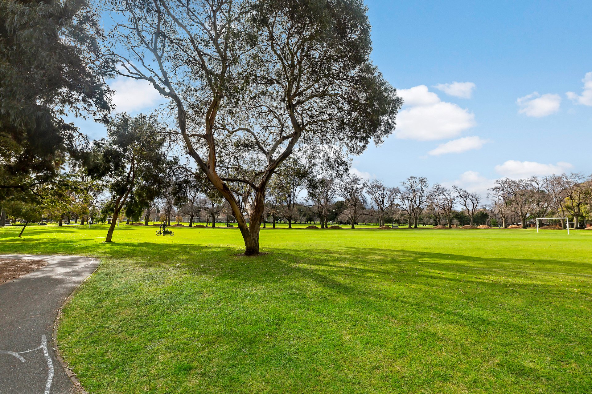 Property Gallery Thumbnail 12