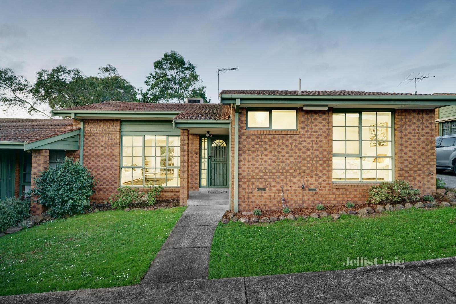 2/75 Ferguson Street, Macleod image 15