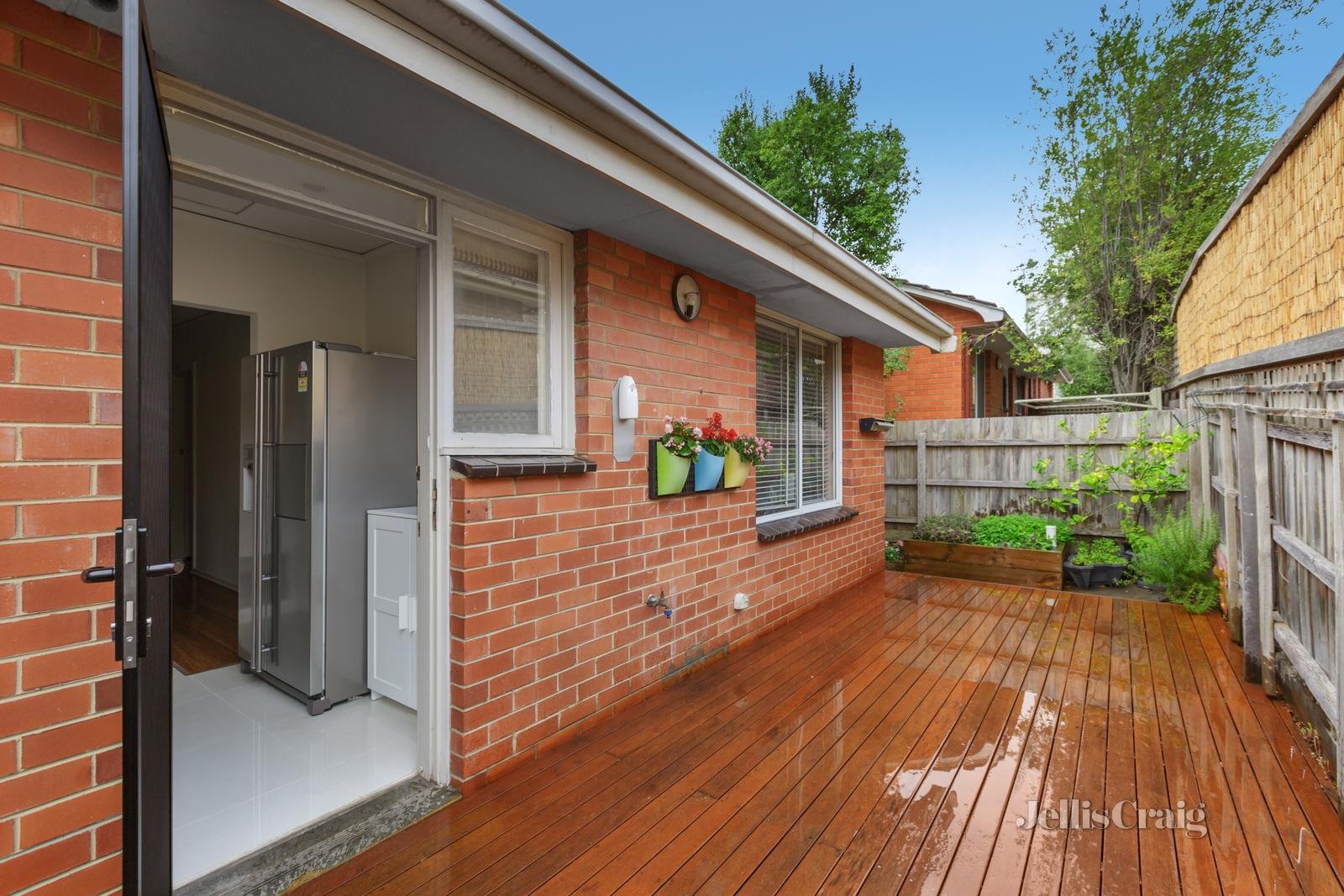 2/75 Warrigal Road, Surrey Hills image 6