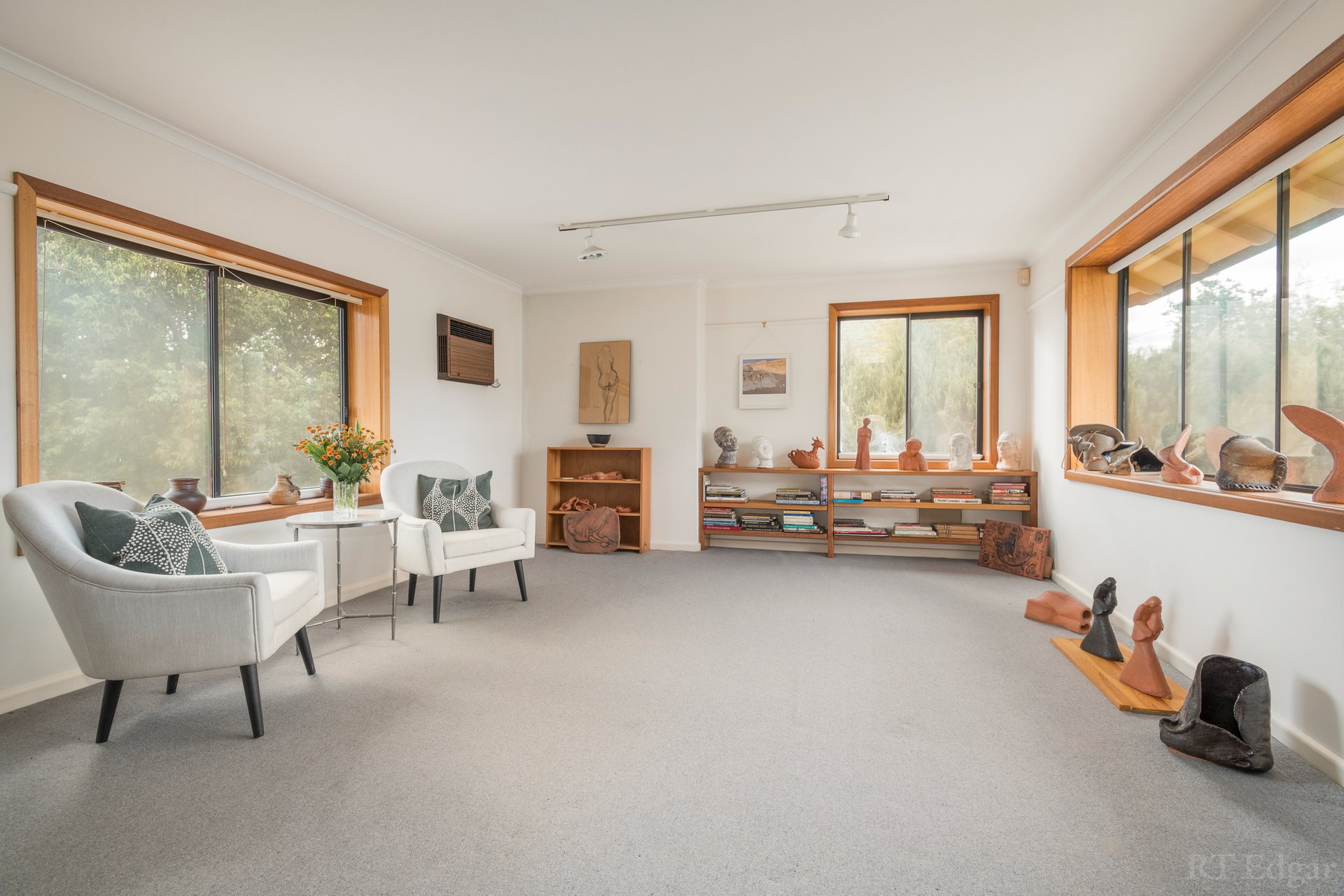 Property Gallery Thumbnail 12