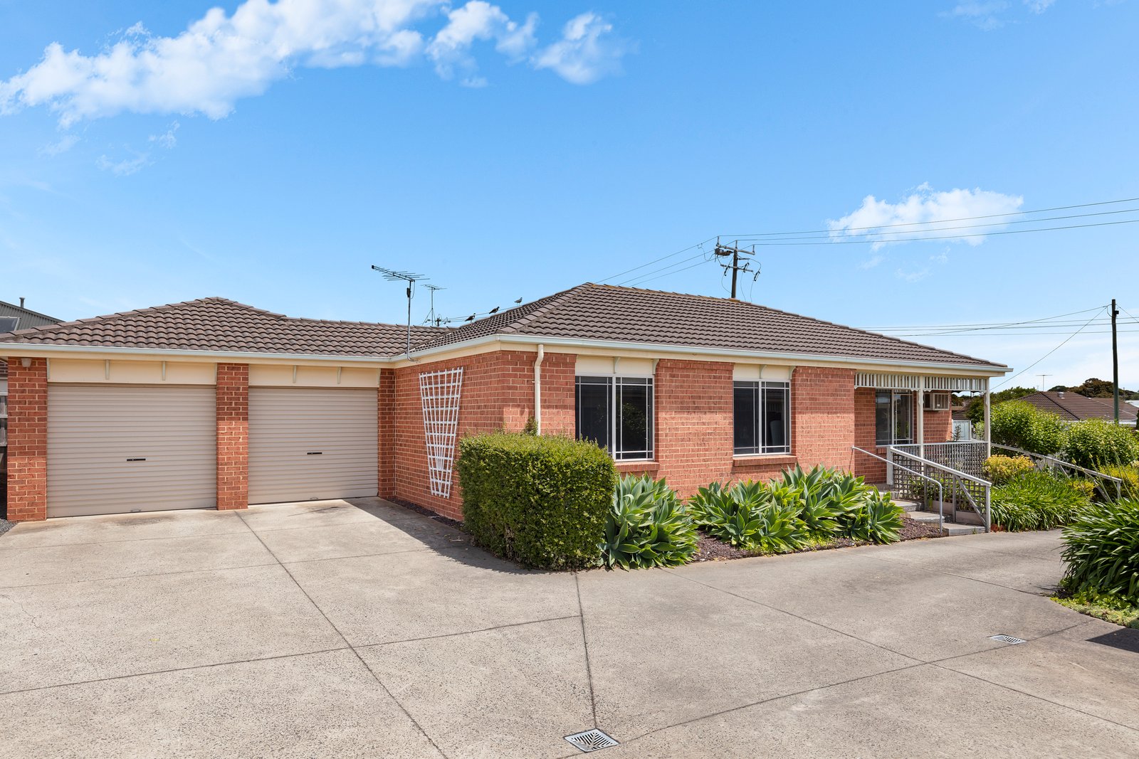 Property Gallery - Main Image