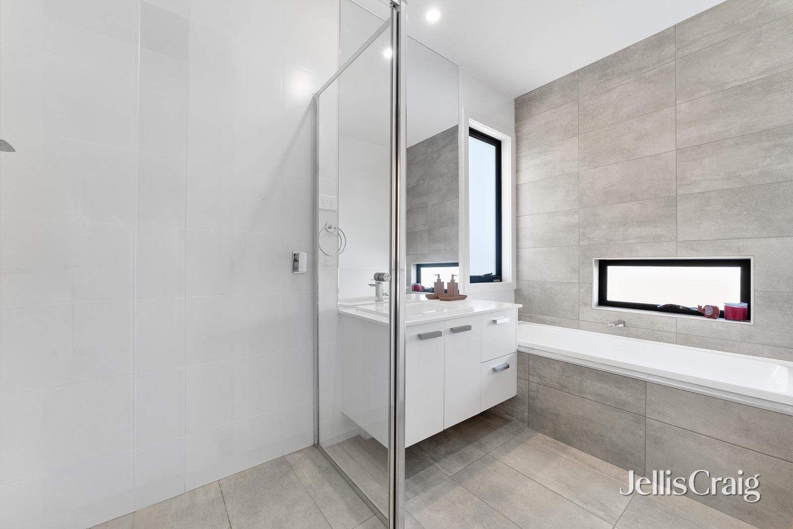 2/76-78 Mahoneys Road, Forest&nbsp;Hill image 13