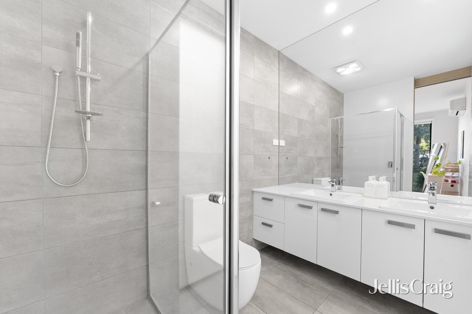 2/76-78 Mahoneys Road, Forest&nbsp;Hill image 17
