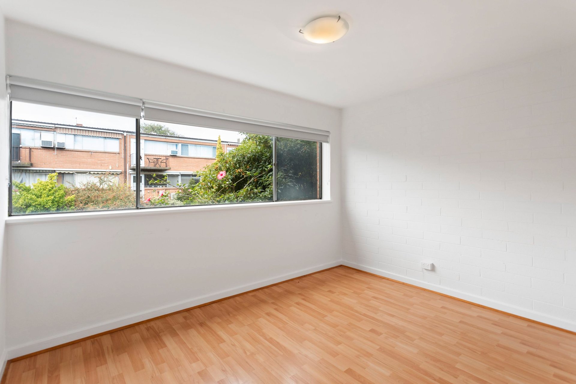 Property Gallery Thumbnail 4