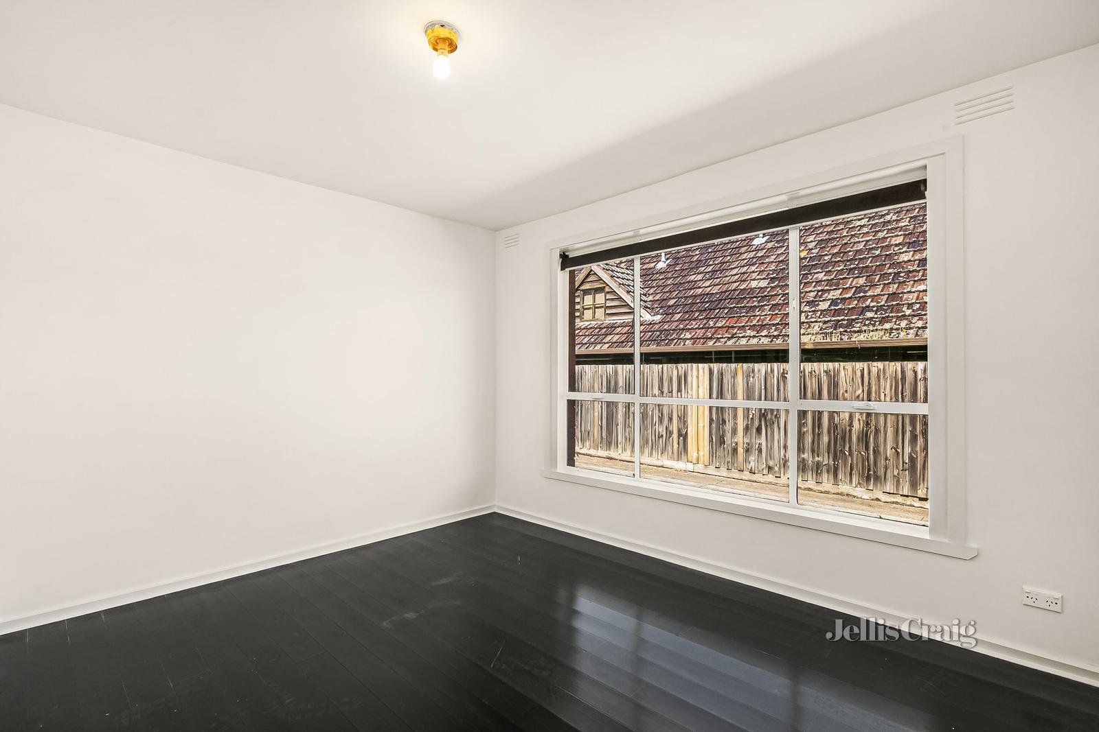 2/76 Albion Street, Essendon image 3