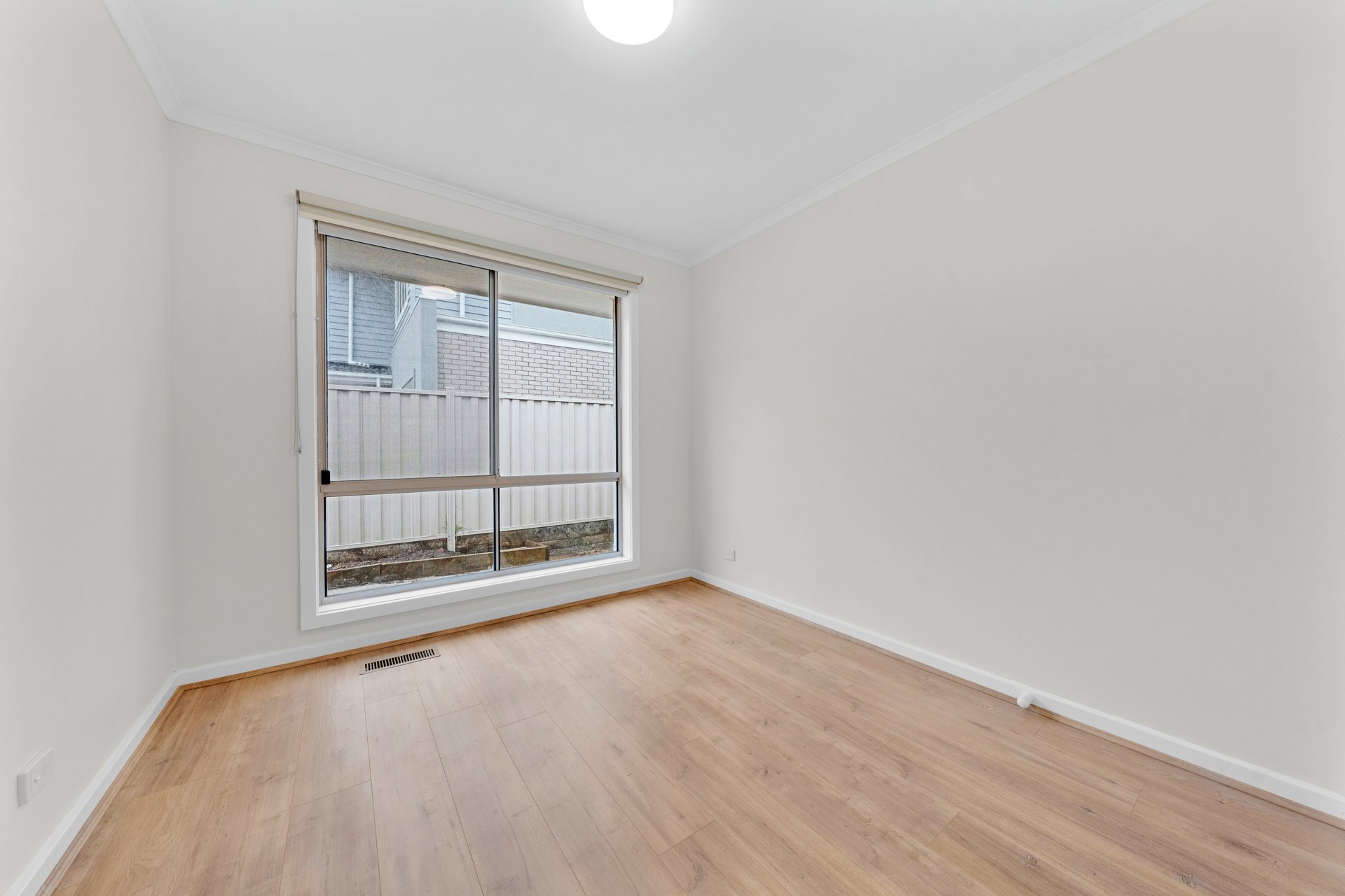 2/76 Cypress Avenue, Glen Waverley image 5