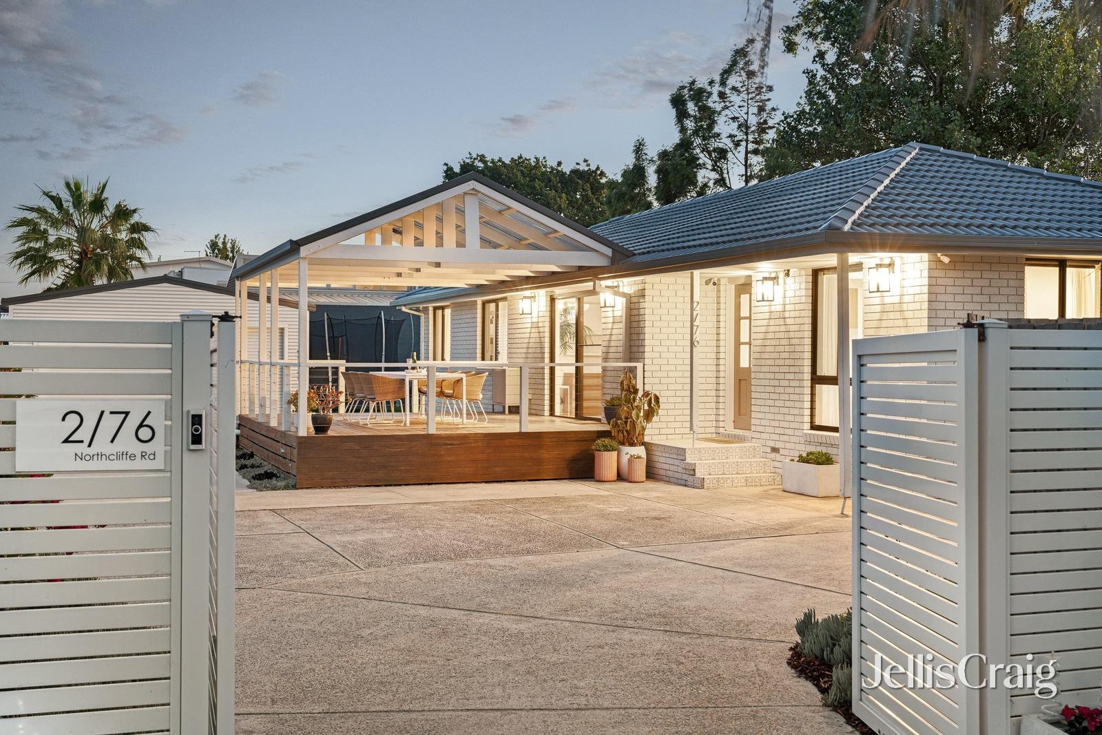 2/76 Northcliffe Road, Edithvale image 1