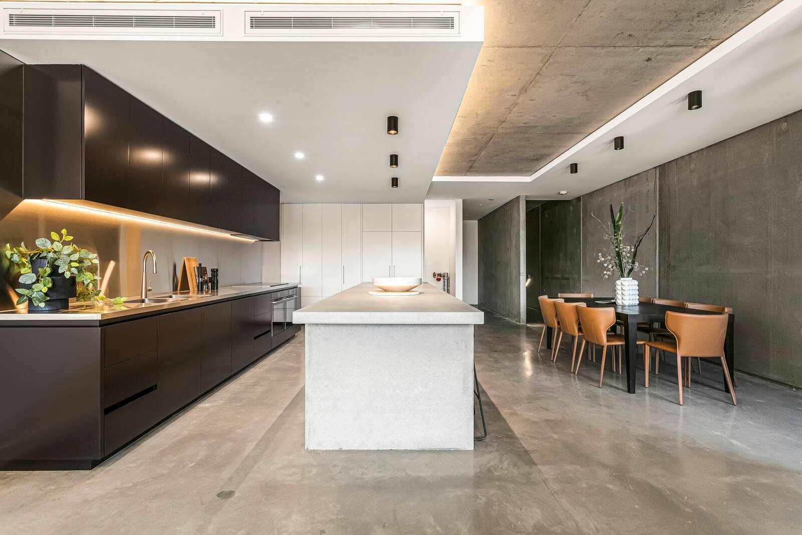 Property Gallery - Main Image