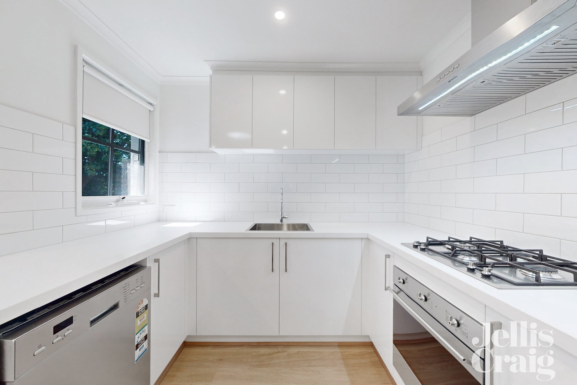 2/76 Springvale Road, Nunawading image 2