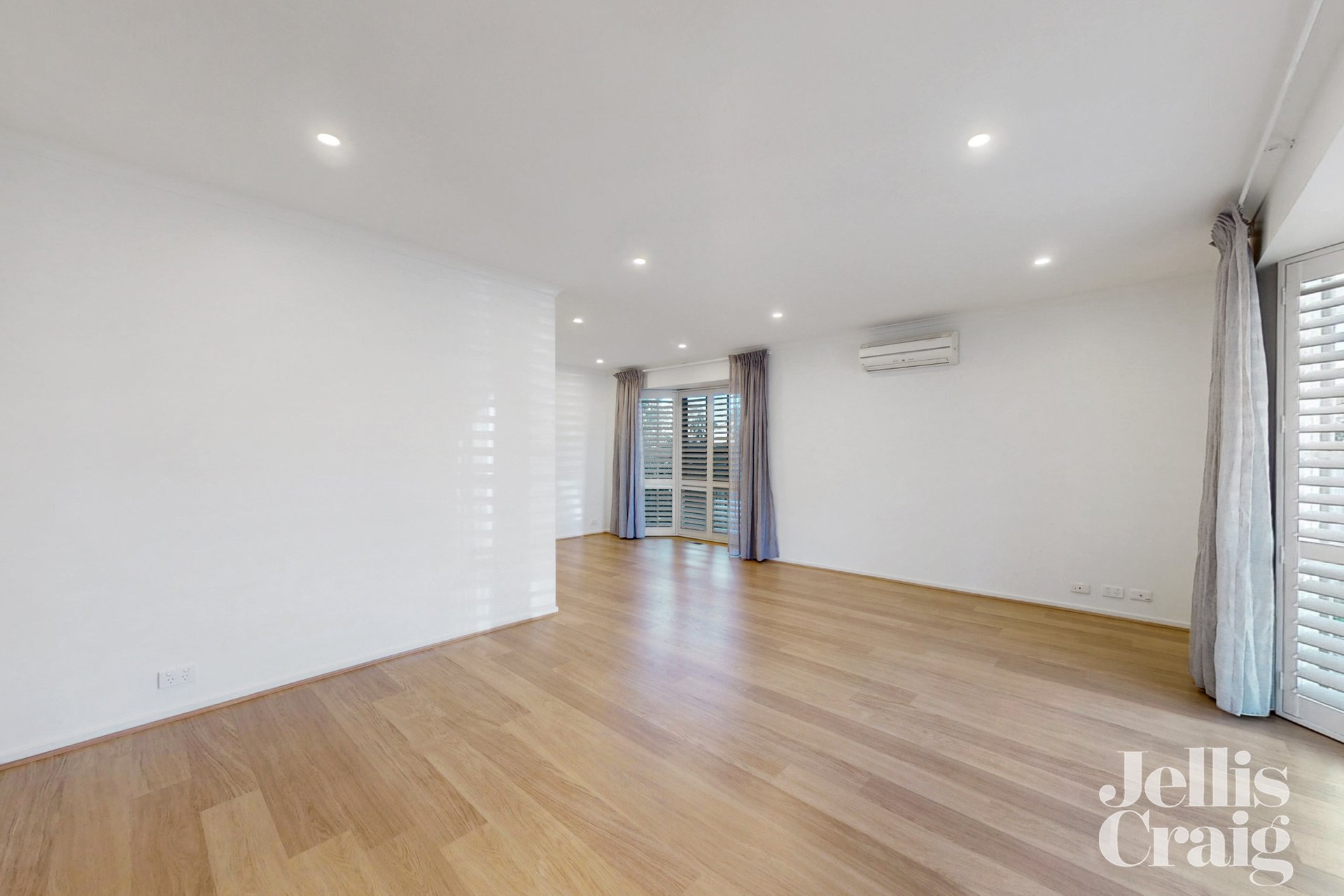 2/76 Springvale Road, Nunawading image 4