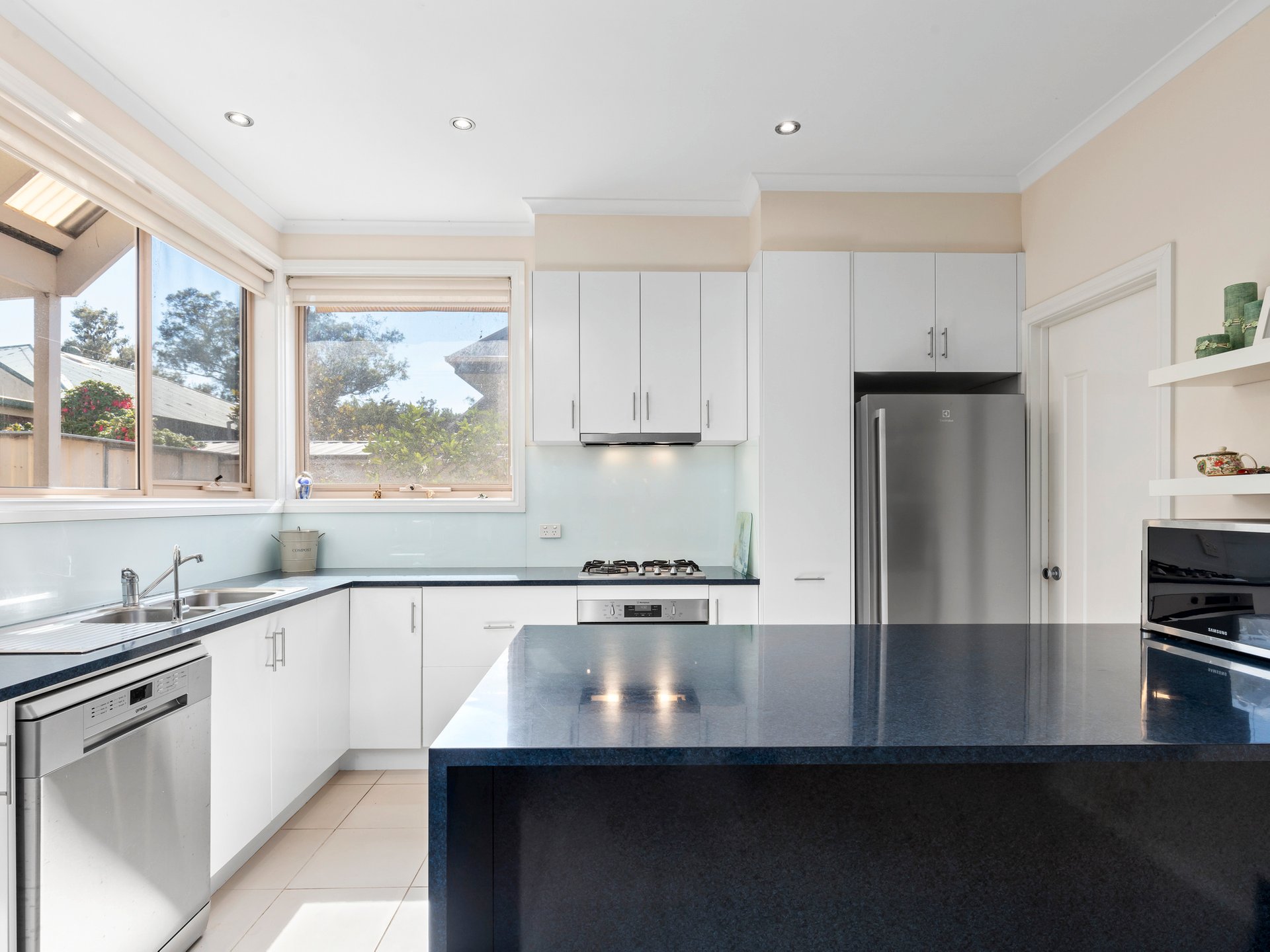 Property Gallery Thumbnail 3