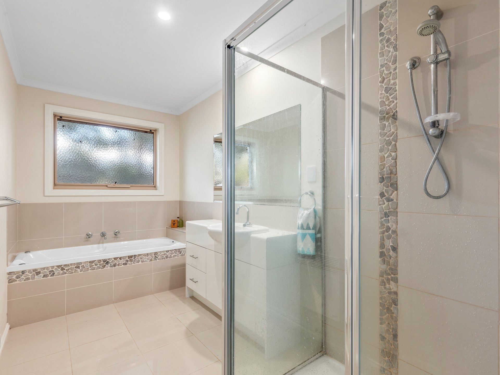 Property Gallery Thumbnail 7