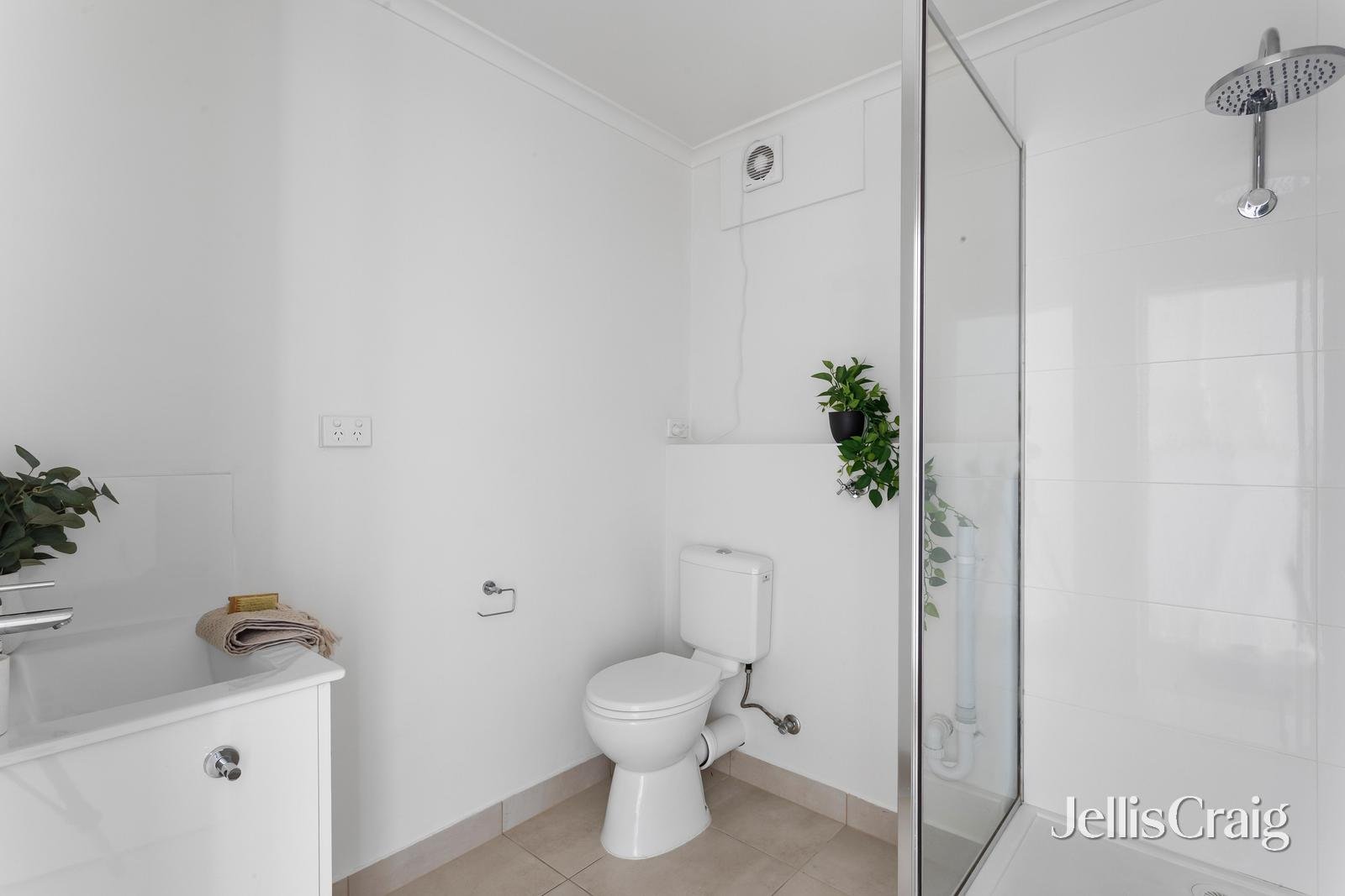 2/76 Type Street, Richmond image 7