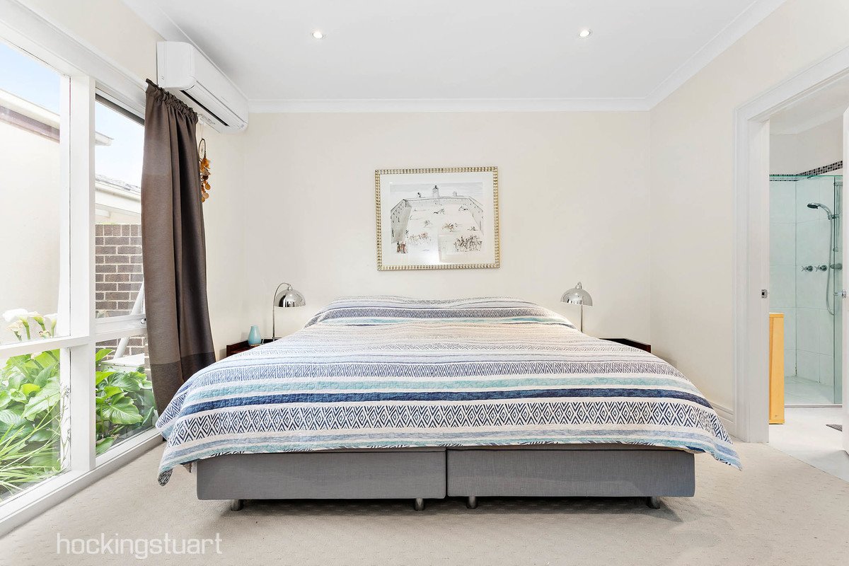 2/77 Aylmer Street, Balwyn North image 6